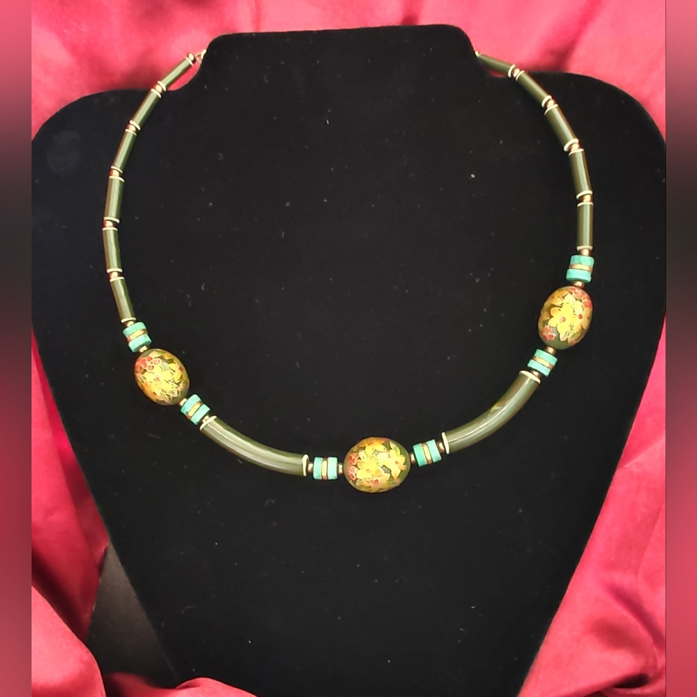 Choker With Cloisonné Beads - Memory Wire Gold - Green Beaded Necklace  Beads